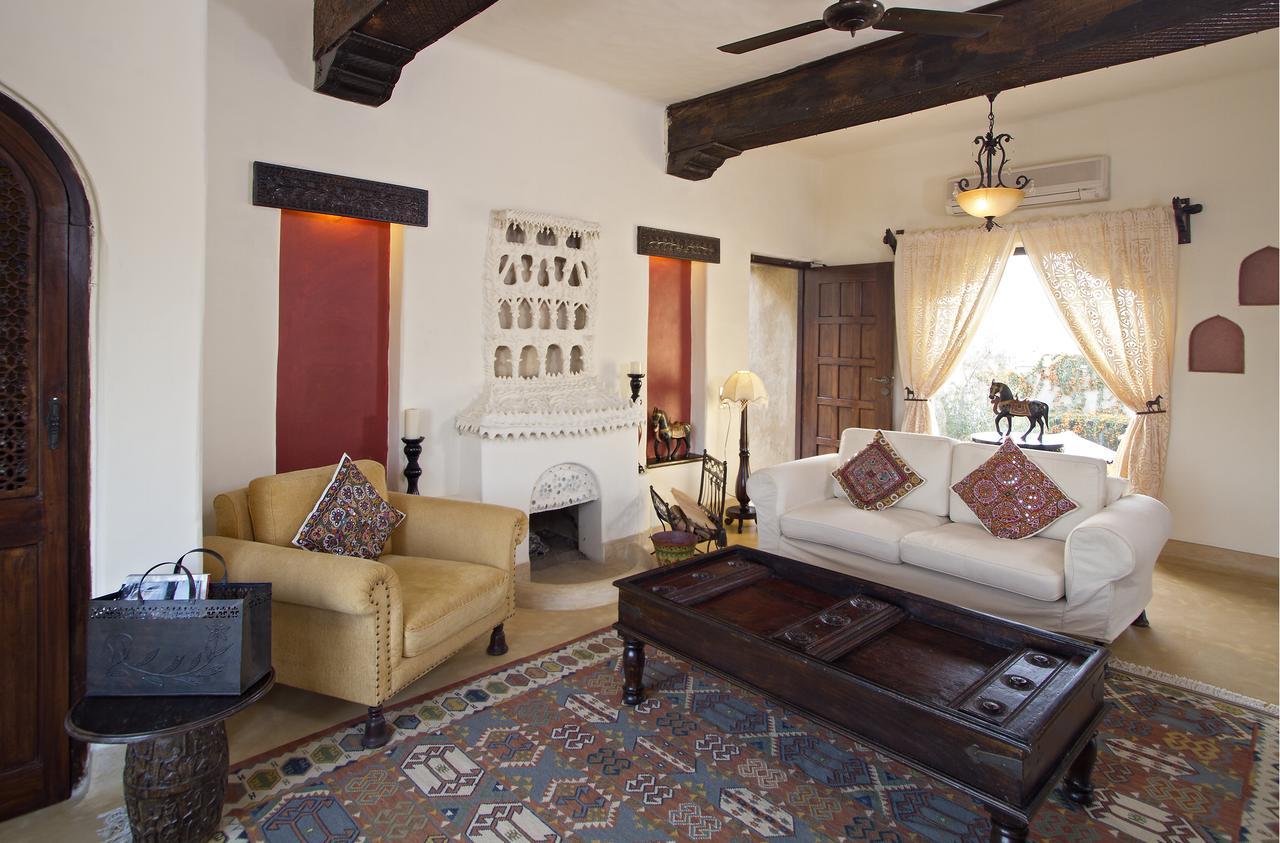 Hotel Mihir Garh Rohat Exterior foto